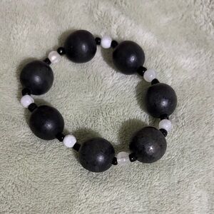 Black and White Beaded Bracelet